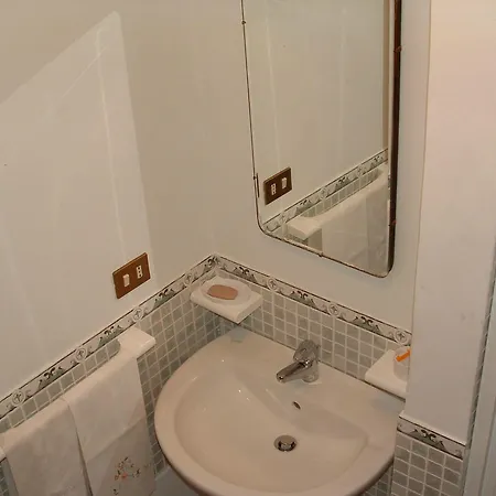 Couette-café Valle Allegra 3*