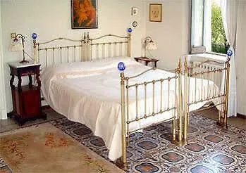 Couette-café Valle Allegra