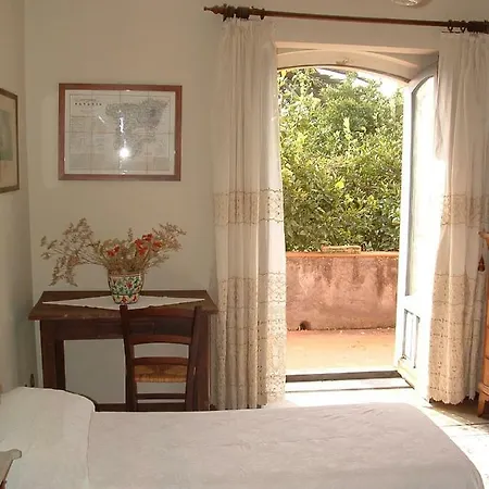 Couette-café Valle Allegra 3*